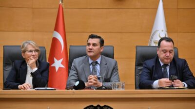 Manisa Büyükşehir Belediye Başkanı Mimar Ferdi Zeyrek, Akhisar ilçesinde sivil