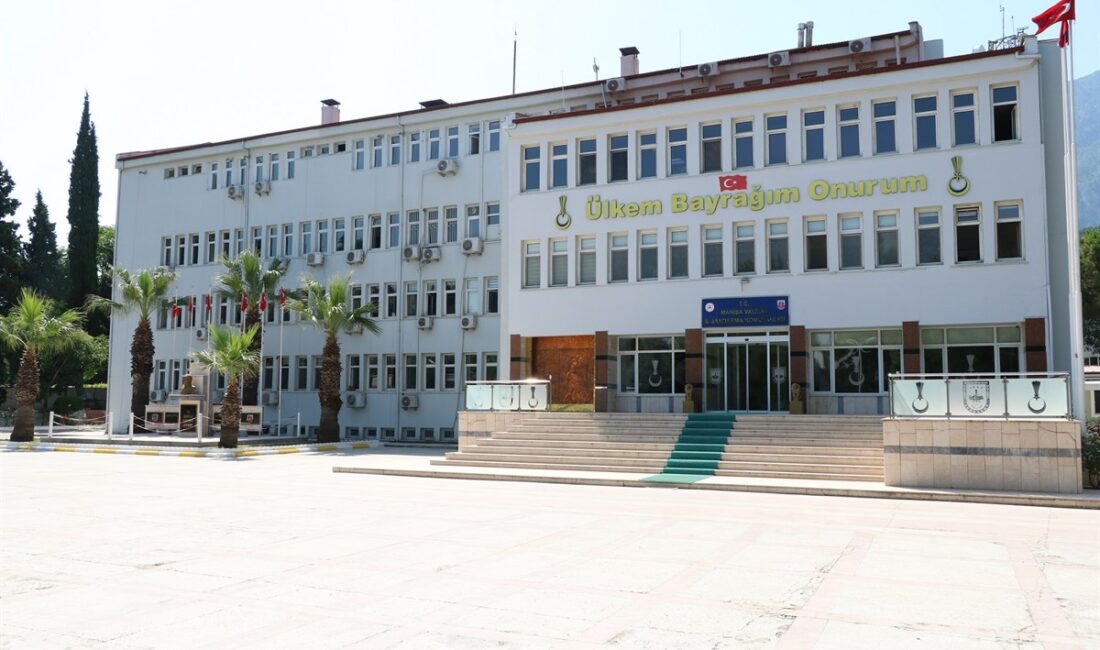 Manisa’nın Saruhanlı ilçesinde 8 ayrı suç kaydı bulunan şahıs kendisini