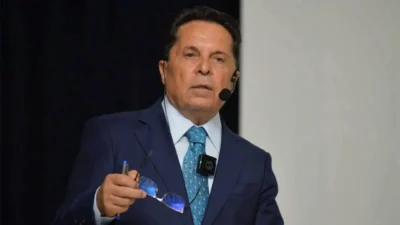 ‘Terör örgütü üyeliği’ iddiasıyla tutuklanan Esenyurt Belediye Başkanı Ahmet Özer’in