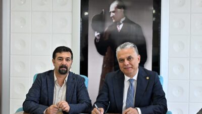 Antalya Muratpaşa Belediye Başkanı Ümit Uysal, belediye kreşlerinde görev yapan