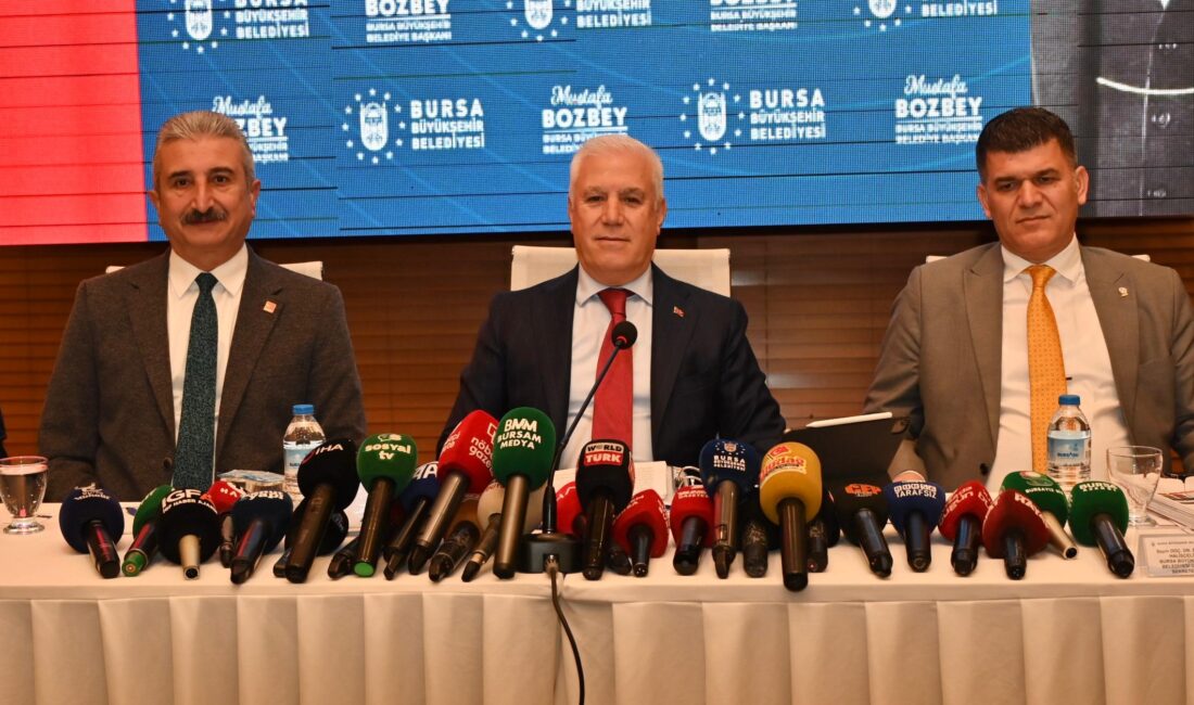 Bursa Büyükşehir Belediye Başkanı Mustafa Bozbey, 9 aylık görev süresi