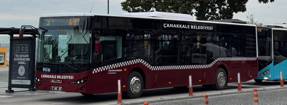 Kent içi ulaşımda Belediyemiz bünyesinde yer alan siyah plakalı otobüslerde