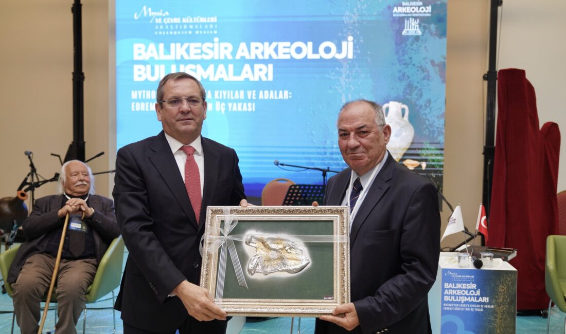 AYVALIK’TA 5. BALIKESİR ARKEOLOJİK BULUŞMALARI BAŞLADI Ayvalık’ta, Balıkesir Büyükşehir Belediyesi öncülüğünde, Balıkesir Valiliği, Ayvalık Belediyesi,Balıkesir Kent