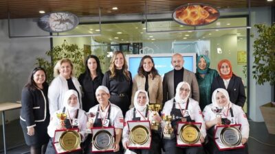 İSTANBUL’DA EN İYİ BAKLAVAYI YAPMAK İÇİN YARIŞTILAR Enstitü İstanbul İSMEK & BAKTAD iş birliği ve İTO desteğiyle