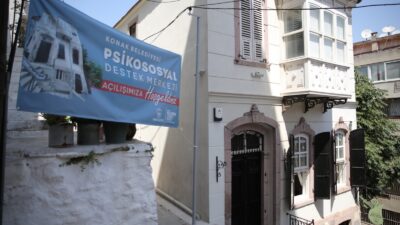 Konak’ta psikolojik destek sürüyor: 500 vatandaş faydalandı Konak Belediyesi, sosyal belediyecilik anlayışı ile vatandaşlar için psikolojik danışmanlık