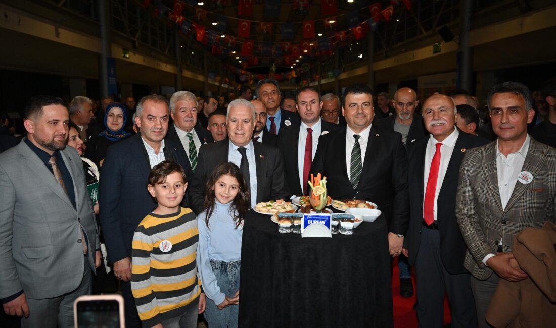 Bursa Büyükşehir Belediye Başkanı Mustafa Bozbey, 5 Aralık Dünya Gönüllüler