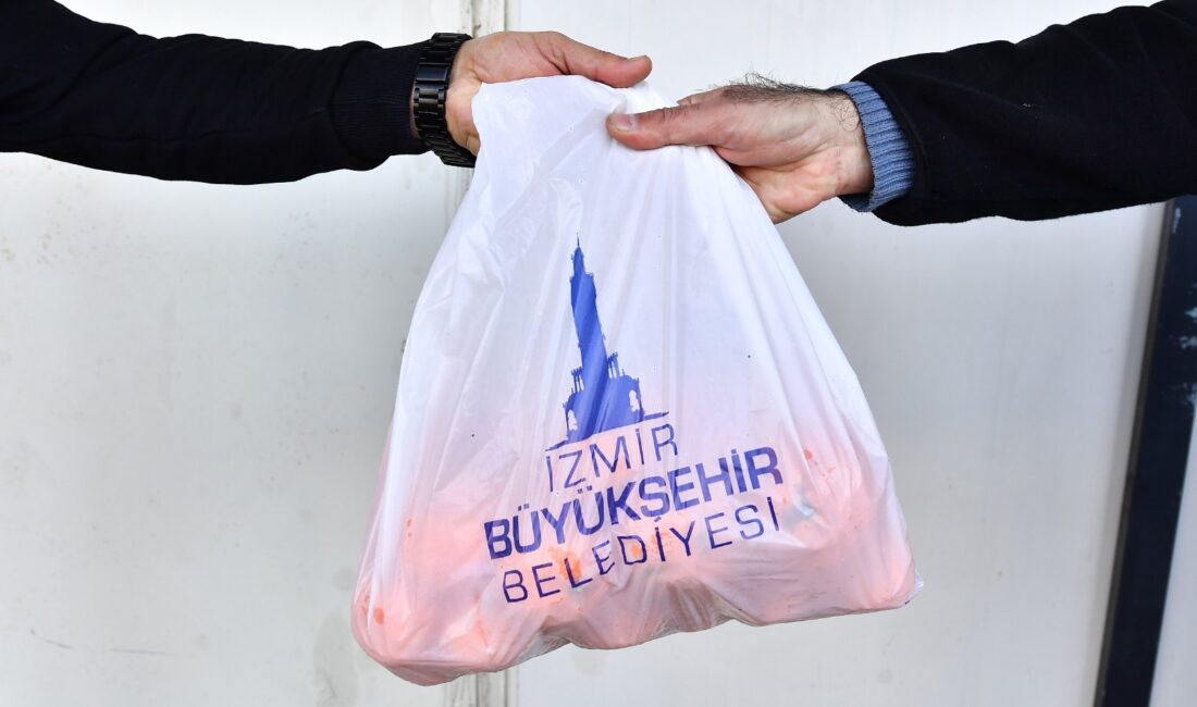 Menderes Belediyesi’ne ait bahçelerde yetiştirilen 5 ton mandalina İzmir Büyükşehir