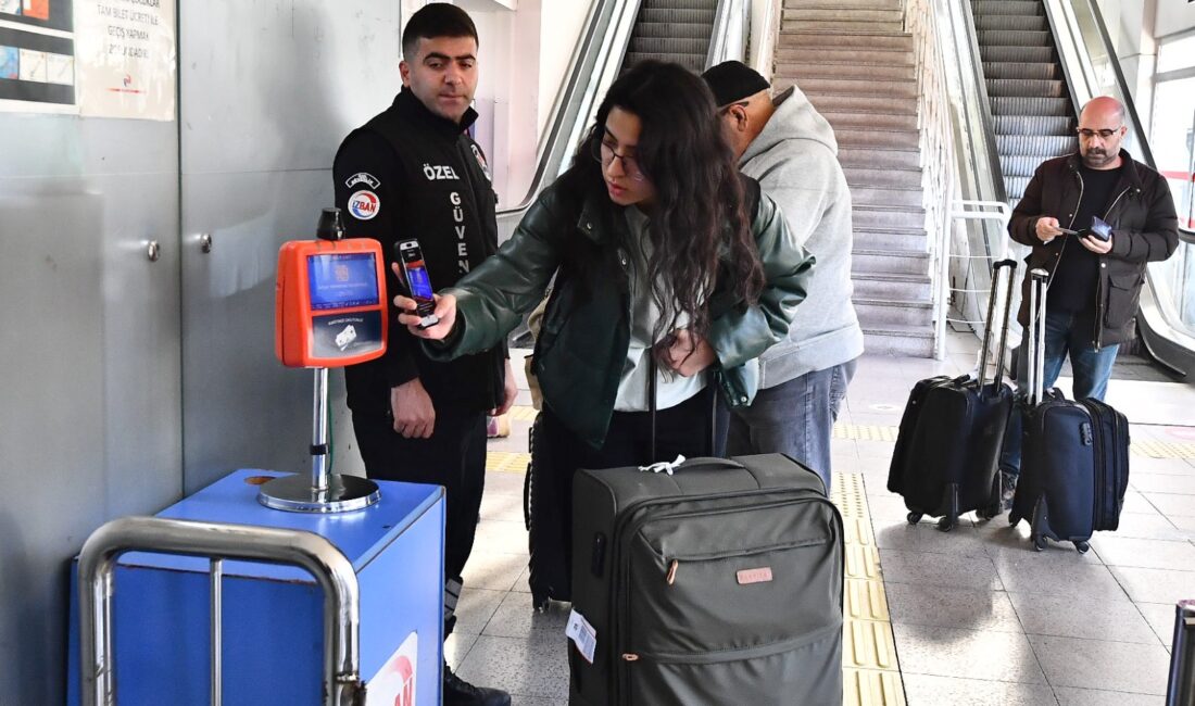 Kart taşıma, bakiye yükleme derdi yok, akıllı telefon var İzmir