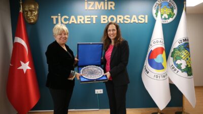 Karşıyakalı gençlere ücretsiz HPV aşısı Karşıyaka Belediyesi ve Karşıyaka Spor Kulübü Voleybol Şubesi tarafından geçtiğimiz