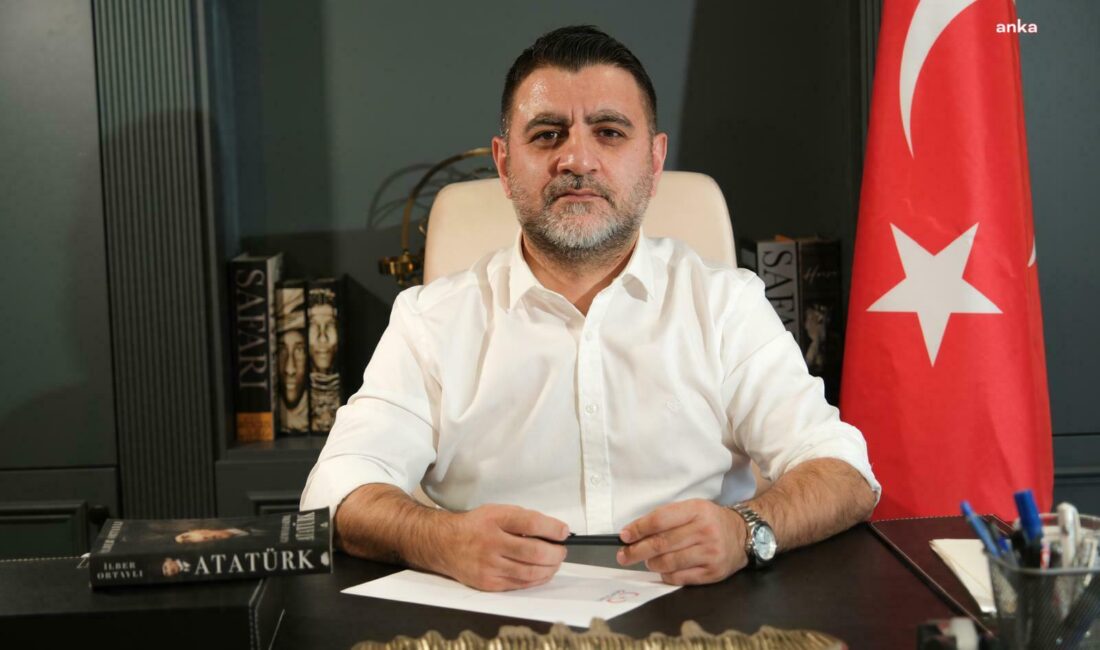 Genç Parti Genel Başkanı Burçin Şahindur, Beşiktaş Belediye Başkanı Rıza