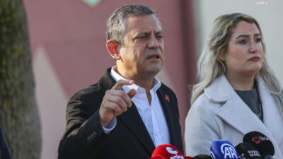 CHP Genel Başkanı Özgür Özel, Beşiktaş Belediye Başkanı Rıza Akpolat’ın