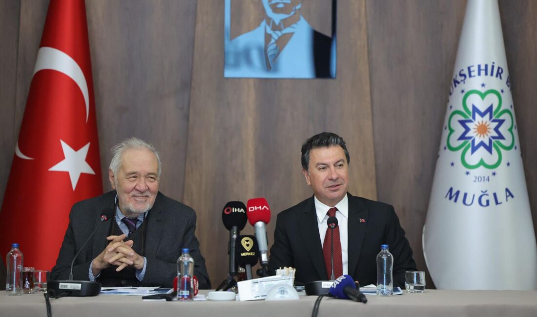 Muğla Büyükşehir Belediye Başkanı Ahmet Aras, Dünya Kenti Muğlavizyonunu destekleyen