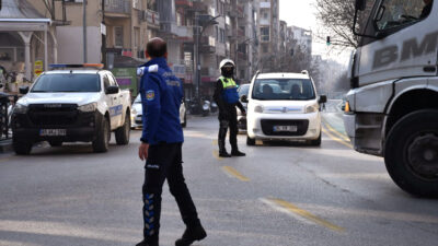 Zeyrek, “Amacımız, ulaşımı daha güvenli ve konforlu hale getirmek” Ortak akıl ve katılımcı yönetim anlayışıyla çalışmalarını sürdüren Manisa Büyükşehir