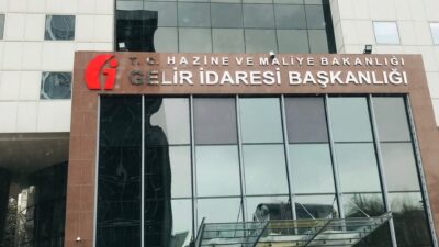Geçtiğimiz günlerde birçok kişi reklam panolarında “Ölünce beni kim yıkayacak?”