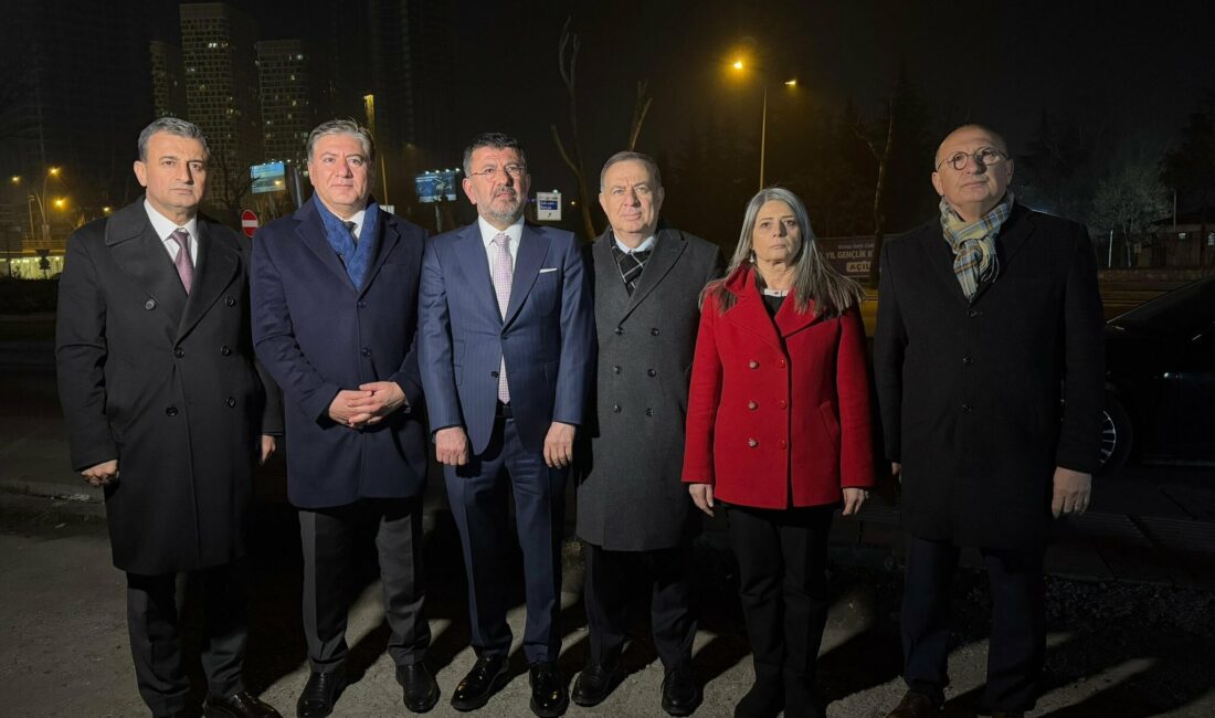 CHP heyeti, gözaltına alınan Halk TV Sorumlu Müdürü ve programcısı