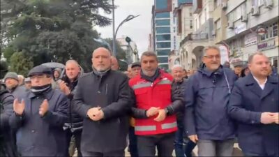 -CHP Hopa İlçe Örgütü, Beşiktaş Belediye Başkanı Rıza Akpolat’ın tutuklanarak