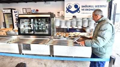 İzmir’de Kent Lokantaları’nda iftar menüsü de 50 lira İzmir Büyükşehir Belediyesi, Ramazan ayında Kent Lokantalarını da iftar programına