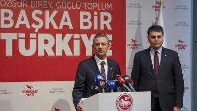 “DEMOKRASİYİ SAVUNMA NOKTASINDAKİ İRADEMİZİ TEYİT ETTİK” Cumhuriyet Halk Partisi Genel