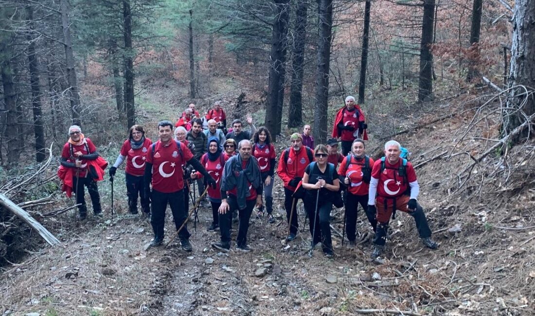 Turgutlu Belediyesi Dağcılık Akademisi (TURBELDAK), doğa yürüyüşlerine hız kesmeden devam