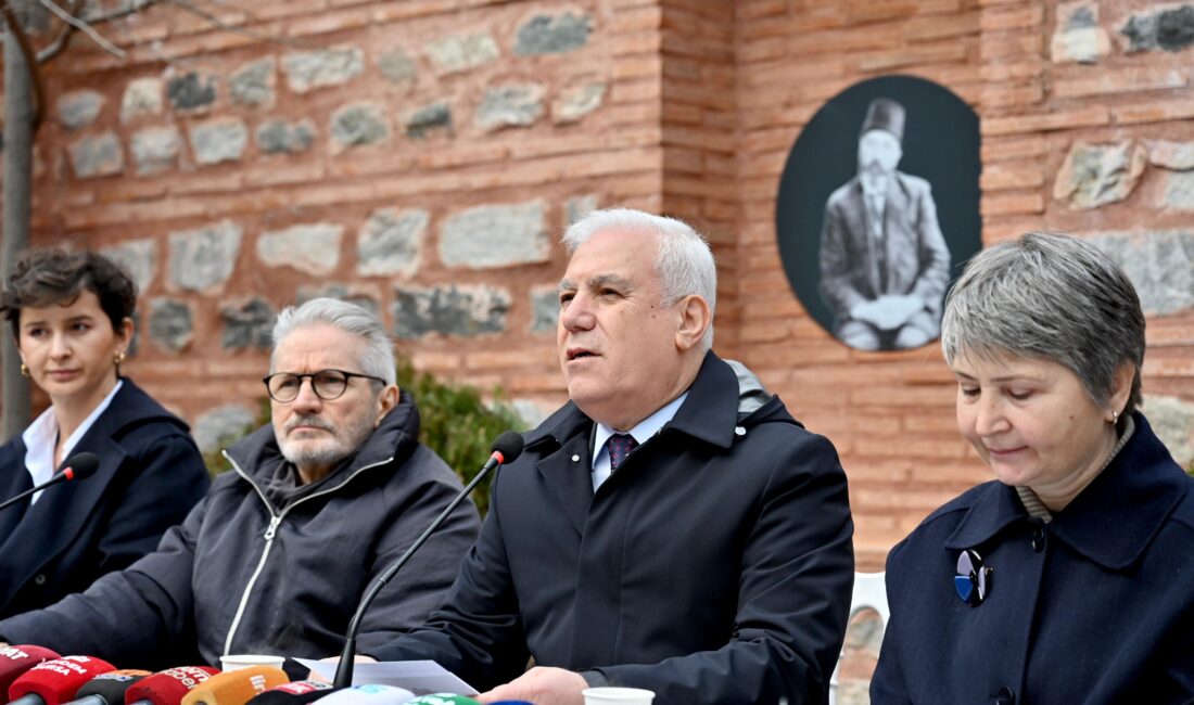 Bursa Büyükşehir Belediyesi tarafından sanatçıların özgün üretimlerini desteklemek ve sanatçılarla