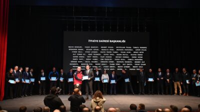 Başkan Akın’dan deprem seferberliği çağrısı Başkan Akın: “Dönüşümde vatandaşın teminatı belediye olacak” Balıkesir’de depreme dayanıklı