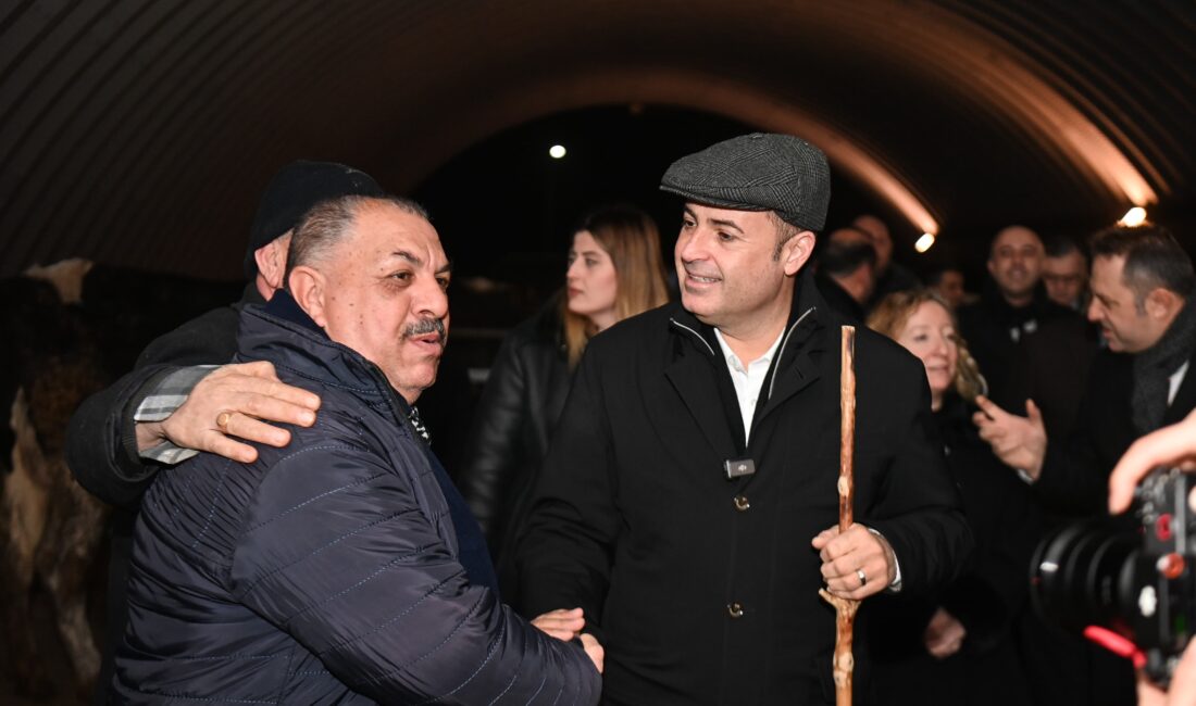 Hayvan üreticilerinden Başkan Akın’a hizmet teşekkürü Günün erken saatlerinde hayvan