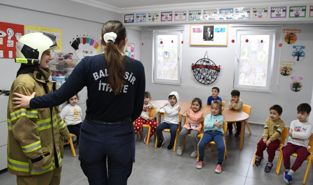 Yangınla mücadelede öğrenciler farkındalık kazandı Balıkesir Büyükşehir Belediyesi tarafından yangına