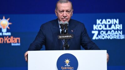 Partisinin İstanbul İl Kadın Kolları 7. Olağan Kongresi’nde konuşan AKP’li