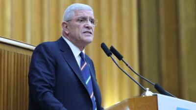 İYİ Parti Genel Başkanı Müsavat Dervişoğlu, “Vatandaştan tasarruf bekleyen bir