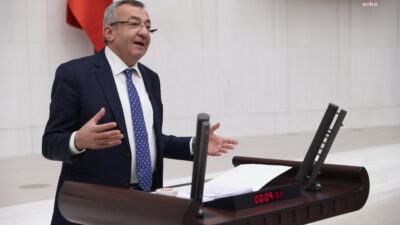 CHP İstanbul Milletvekili Engin Altay, TBMM’de düzenlediği basın toplantısında Türkiye