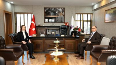 Şehzadeler Belediye Başkanı Gülşah Durbay, Manisa Valisi Vahdettin Özkan’ı ağırladı.