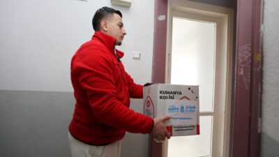 ŞEHZADELER VE BÜYÜKŞEHİR BELEDİYESİ’NDEN İFTAR SOFRALARINA DESTEK Şehzadeler Belediyesi, Manisa Büyükşehir Belediyesi iş birliğiyle Ramazan ayında ihtiyaç