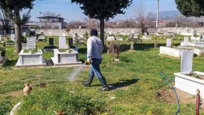 Efeler Belediyesi Mezarlık İşleri Müdürlüğü ekipleri, görev ve sorumluluk alanındakikabristanlarda