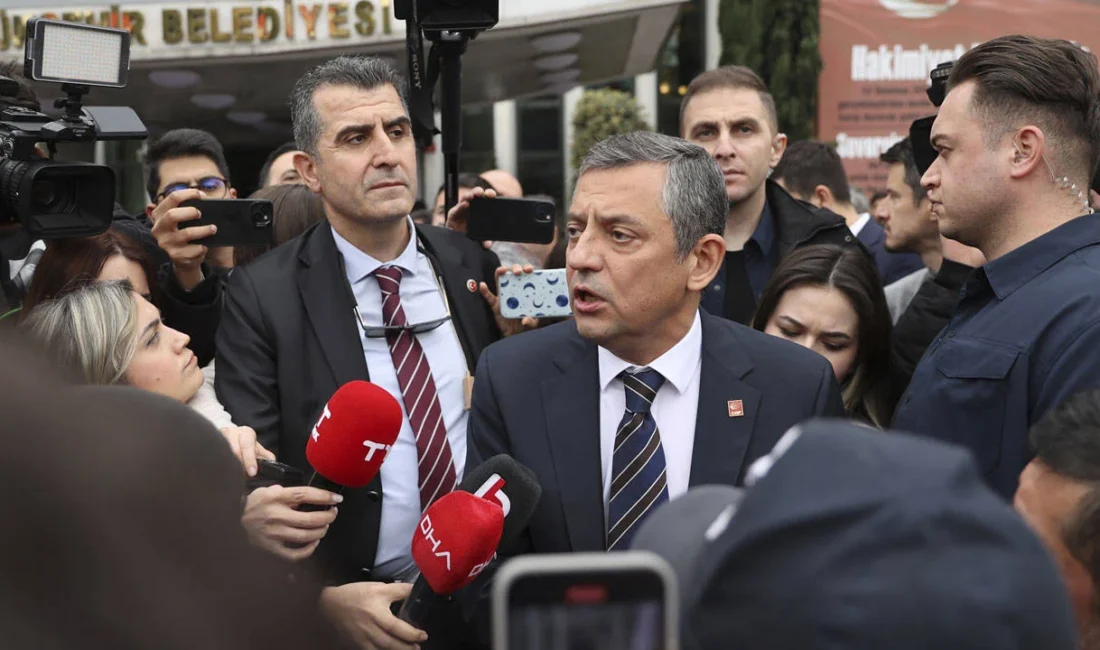 CHP Genel Başkanı Özgür Özel, CHP’nin cumhurbaşkanı adayı Ekrem İmamoğlu’nu