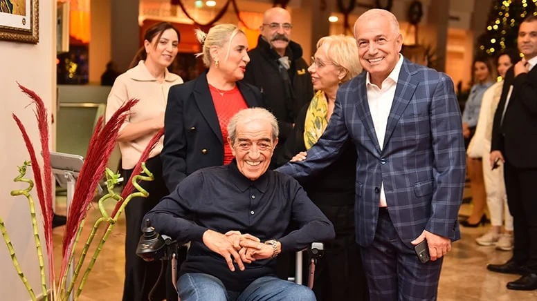 CHP Genel Başkanı Özgür Özel, hayatını kaybeden usta sanatçı Edip