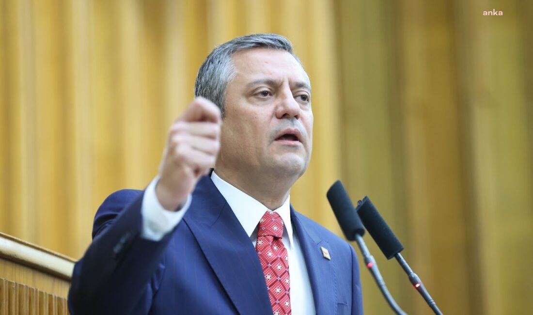 CHP Genel Başkanı Özgür Özel, emeklilere verilecek bayram ikramiyesinin 3