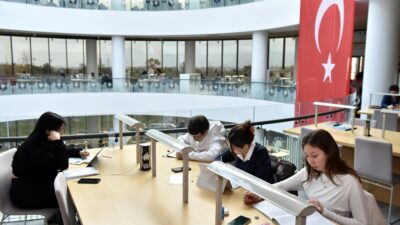 Kepez Belediyesi’nin çatısı altında hizmet veren Antalya Kütüphanesi 2025’in ilk