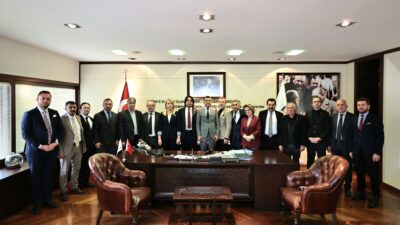 Bugün Cumhuriyet Halk Partisi İl Başkanımız, Büyükşehir Belediye Başkanımız ve