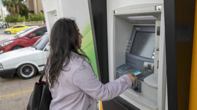 Mersin Büyükşehir Belediyesi, üniversite öğrencilerinin yüzünü güldüren 2024-2025 öğrenim yardımının