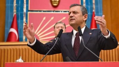 Milli Savunma Bakanı Yaşar Güler, Genelkurmay Başkanı Orgeneral Metin Gürak,