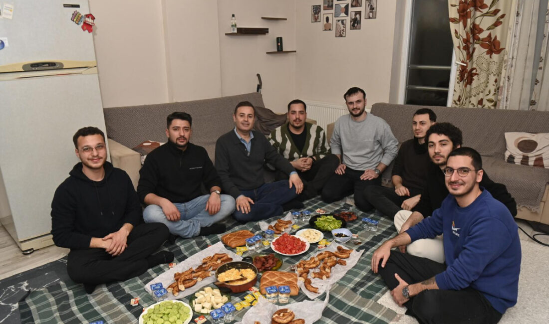 Başkan Akın, üniversitelilerin sınav haftasında ulaşımı ücretsiz yapıyor. Balıkesir Büyükşehir