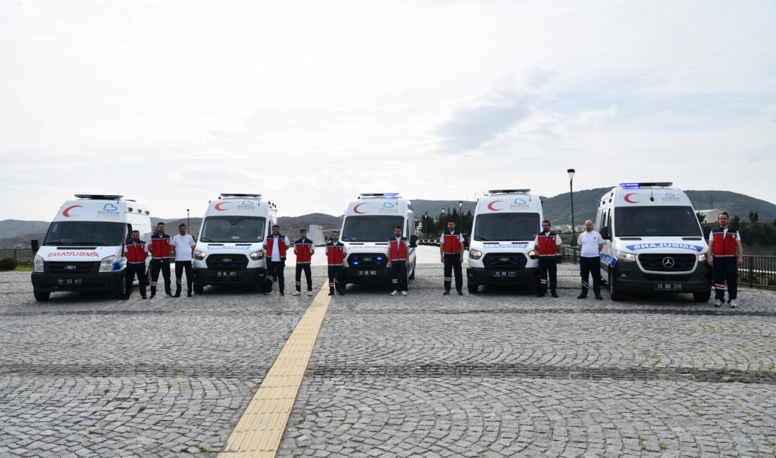Yatağa bağımlı hastaların imdadına Büyükşehir yetişti Balıkesir Büyükşehir Belediye Başkanı