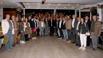 Kuşadası Belediye Başkanı Ömer Günel, iftar yemeğinde yerel basın temsilcileriyle