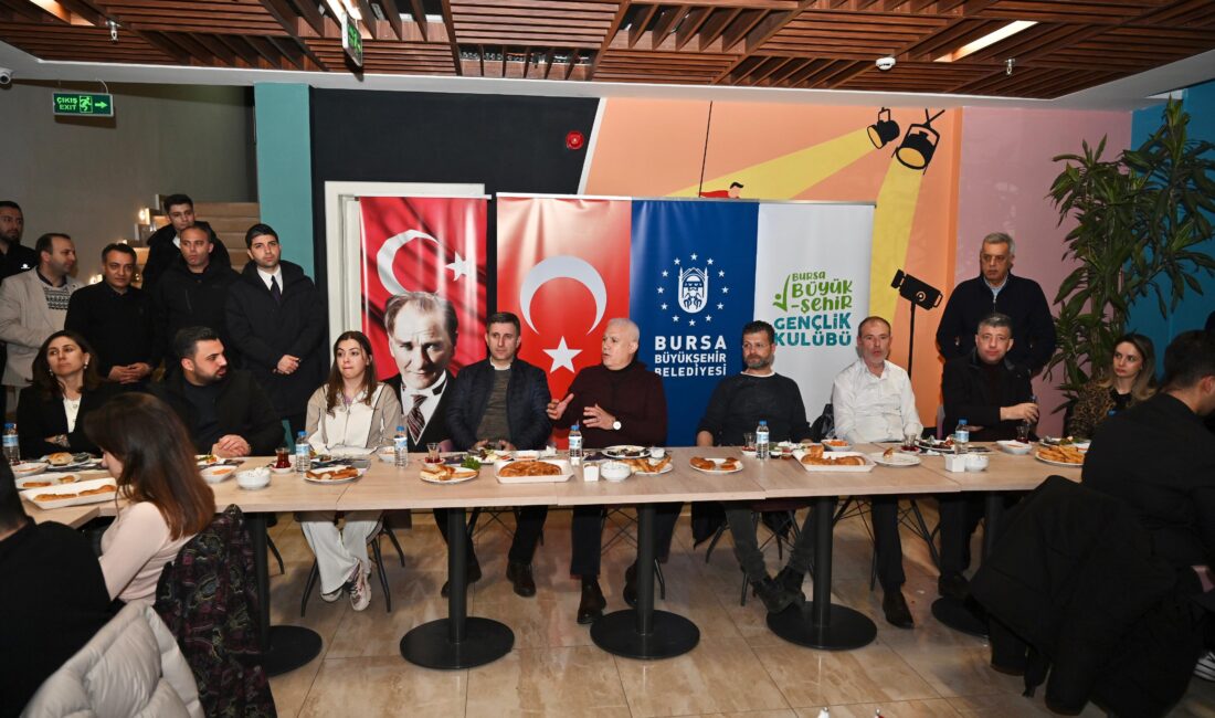 Bursa Büyükşehir Belediye Başkanı Mustafa Bozbey, eşi Seden Bozbey ile