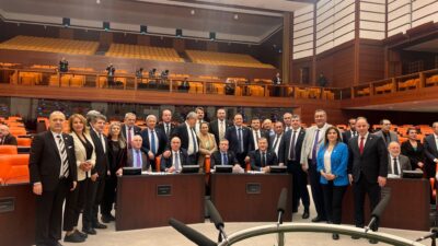 CHP Şanlıurfa Milletvekili Mahmut Tanal, terör örgütü PKK’nın silah bırakmasını