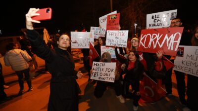 Efes Selçuk’ta öğrenim gören üniversite öğrencileri adalet ve hukuk için