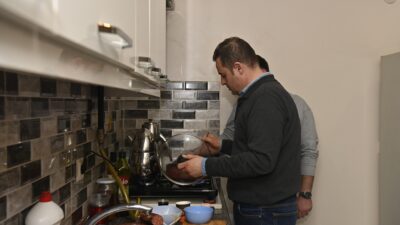 Gençlerin Başkanı, öğrencilerin sofrasında Balıkesir Büyükşehir Belediye Başkanı Ahmet Akın,