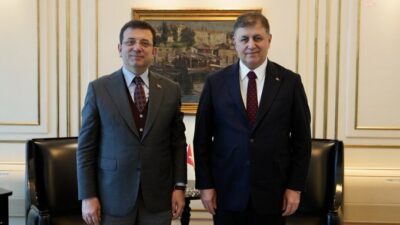Ekrem İmamoğlu, İzmir Büyükşehir Belediye Başkanı Cemil Tugay ile görüştü.
