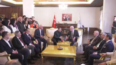 İYİ Parti Genel Başkanı Müsavat Dervişoğlu, “Kadınlarımızın Dünya Emekçi Kadınlar