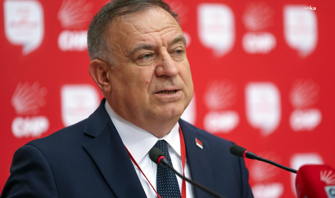 CHP Genel Başkan Yardımcısı Gökan Zeybek, İstanbul Üniversitesi’nin, İstanbul Büyükşehir
